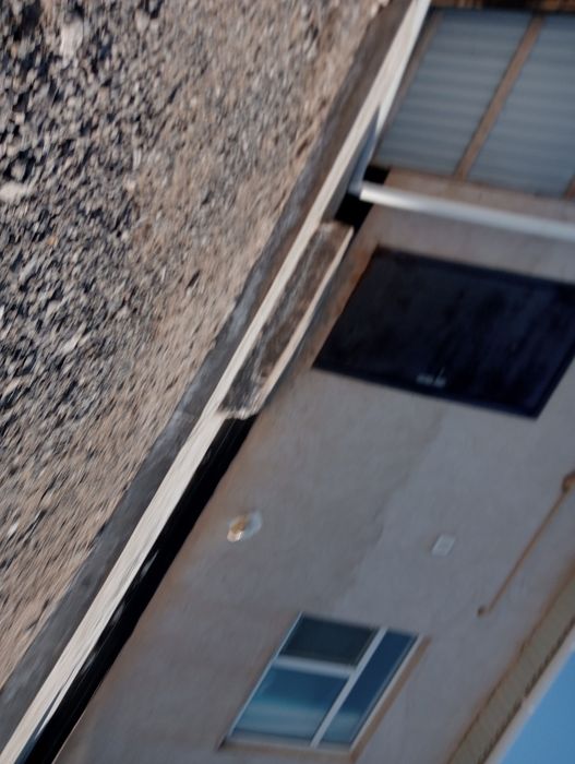 Жер үй сатылады.