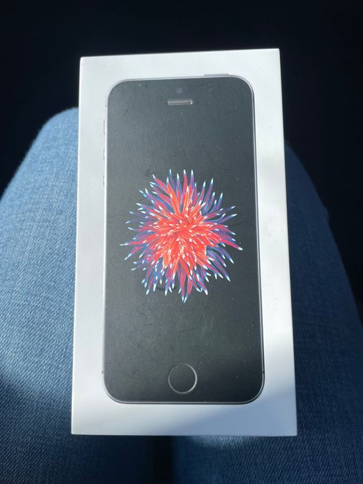 iPhone SE 32GB Space Gray