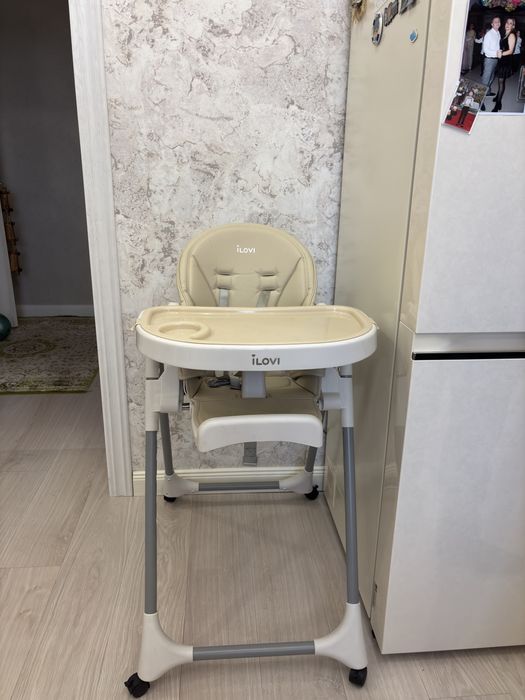 детский столик для еды