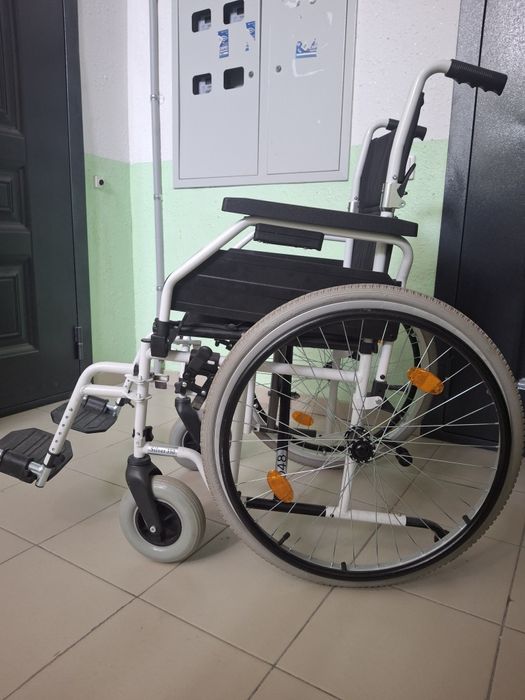 Инвалидная коляска