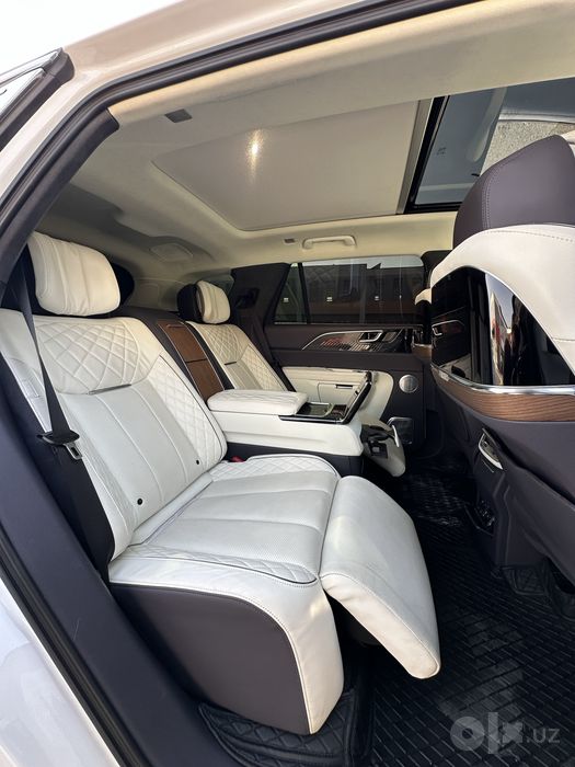 Hongqi E-HS9 electro SUV - AWD