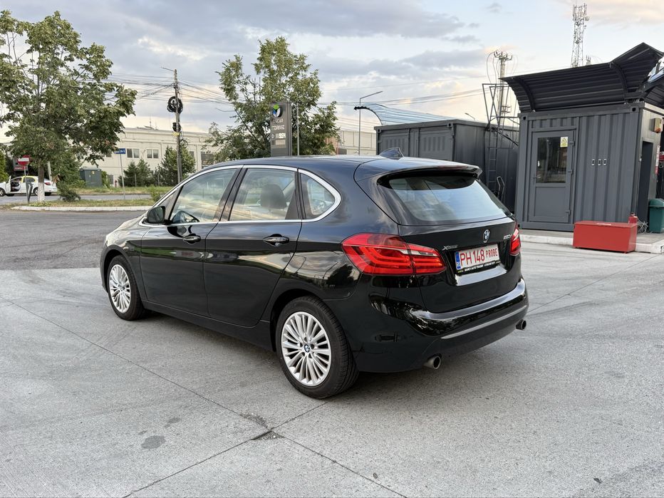 Bmw 220 d  190 cp X-Drive (4x4) Luxury Line, Fabr 2015 , Led Xenon Adaptiv , Panoramic , Incalzire ,Head-up , Camera  , Carte Service + Istoric Km  !!