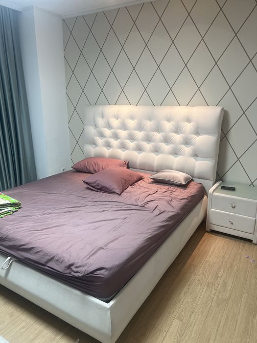 Двуспальная кровать 180*200