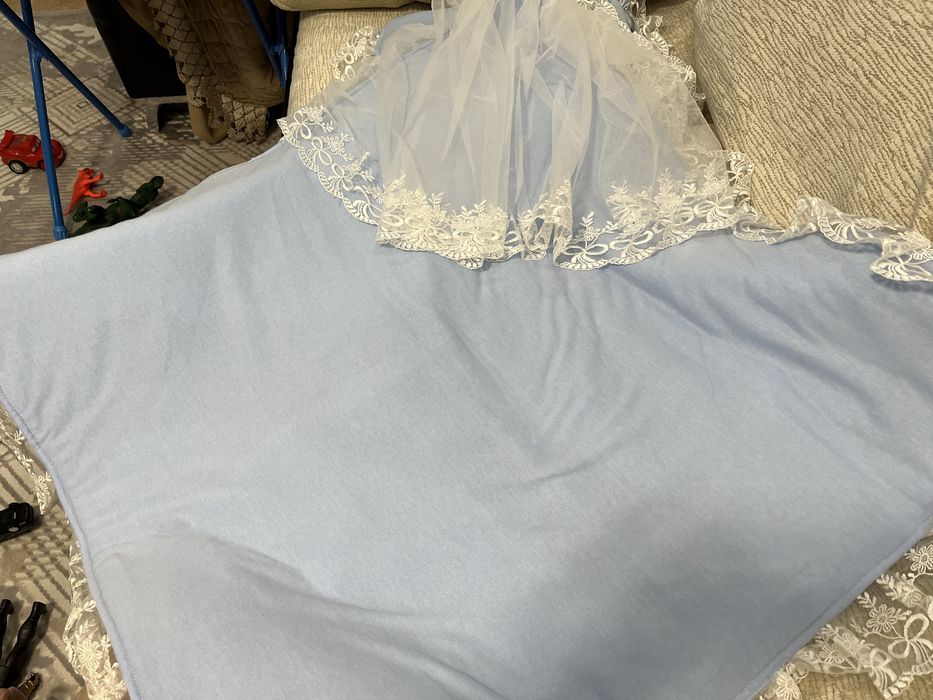 Продам комплект на выписку для мальчика