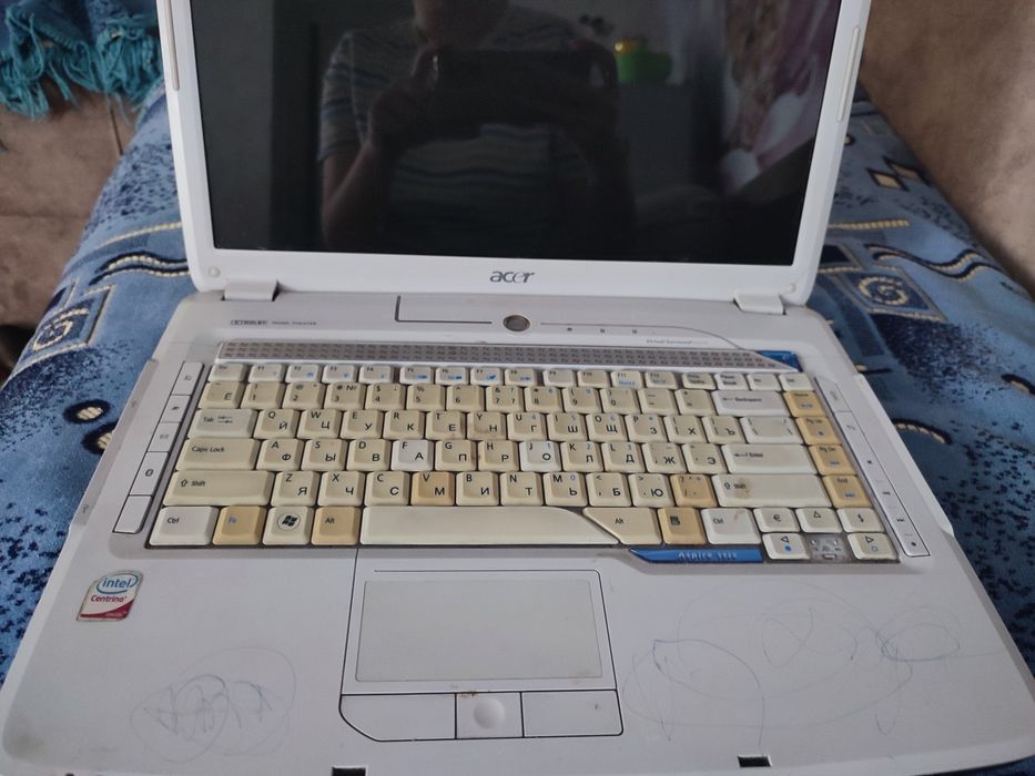 Продам ноутбук в отличном состоянии