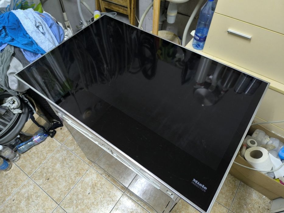 Индукционен плот Miele KM7678FR
