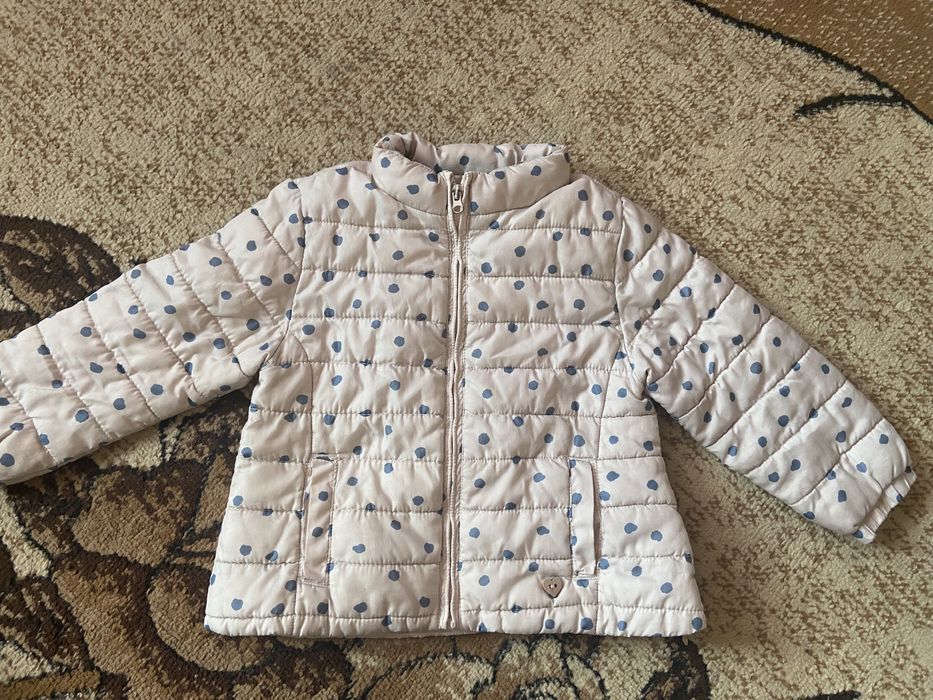 Есенно олекотено яке на Зара 98 размер