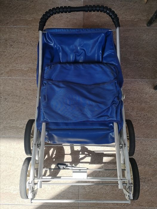 Продавам сгъваема детска количка.