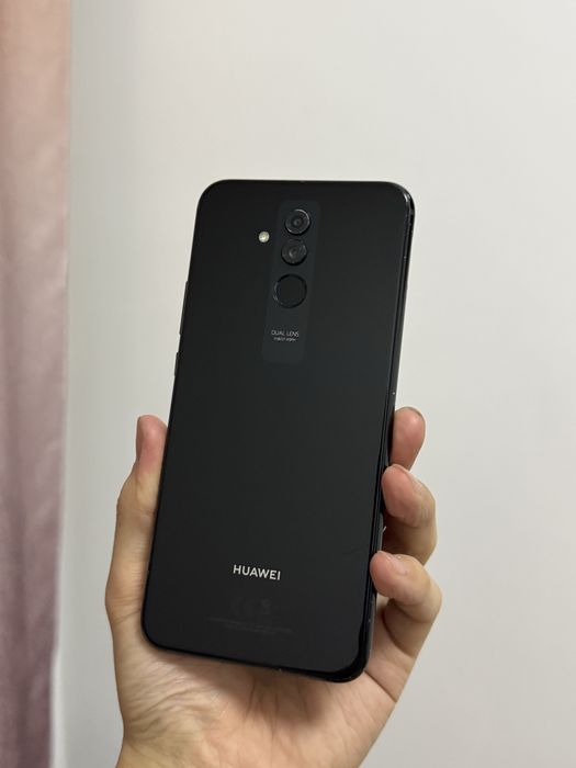 Huawei Mate 20 Lite 4/64Gb продам смартфон