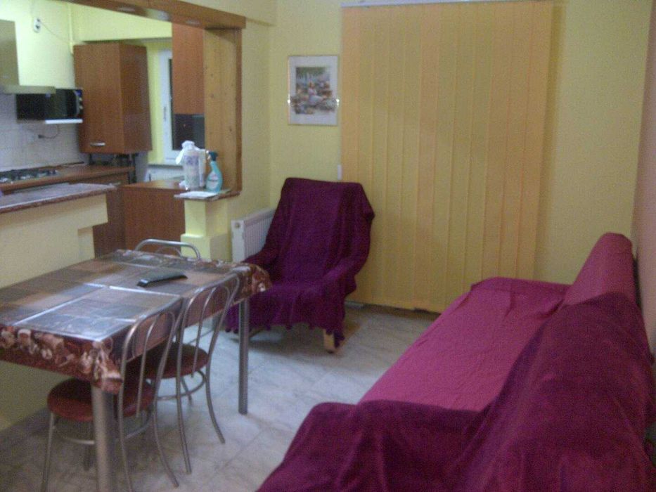Inchiriez apartament cu 3 camere in regim hotelier