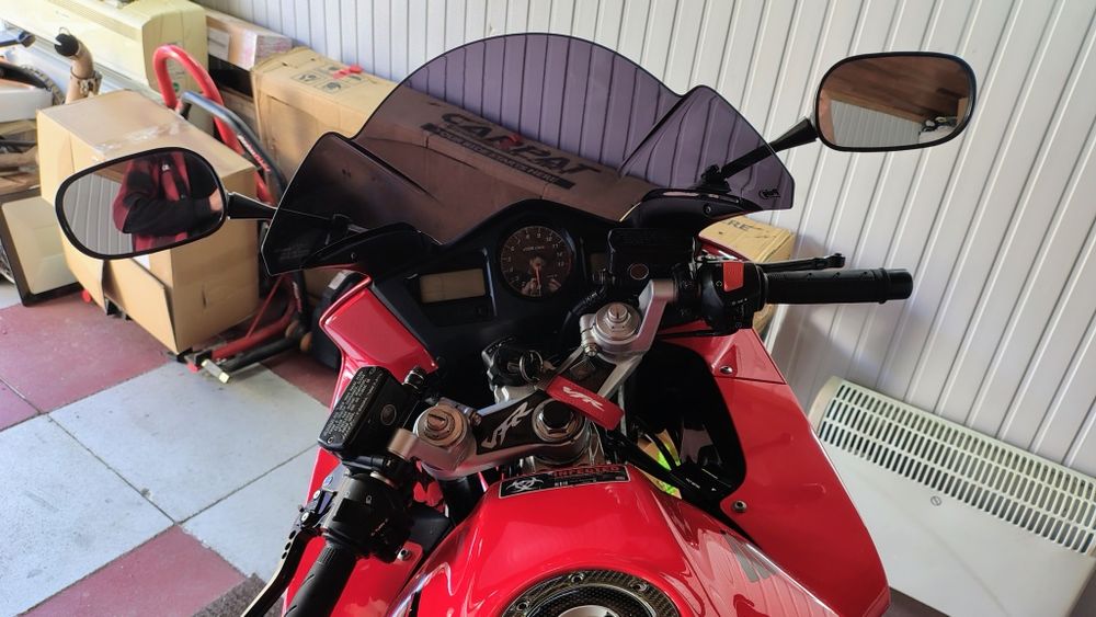 Honda vfr 800 vtec
