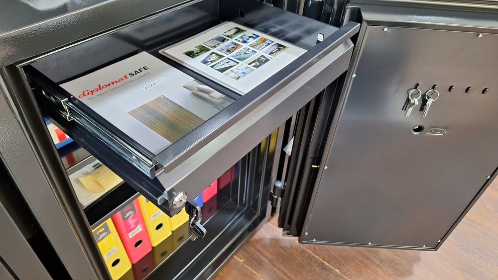 Большие Сейфы Seyf Diplomat . Серия 100. Высота 1 метр сейф