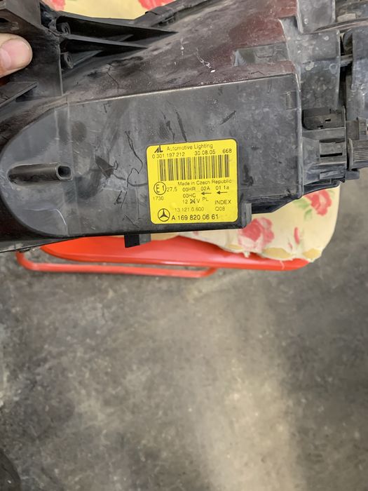 Десен фар w169, десен калник и задна броня w163, ляв стоп w203-комби