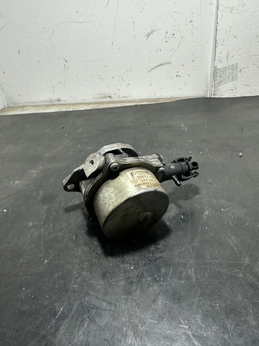 Pompa vacuum Dacia Logan 1.5 diesel Renault clio megane 1.5 dci