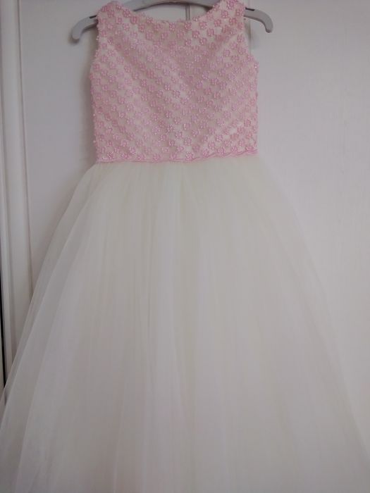 Нарядное платье,  на выпускной или торжество