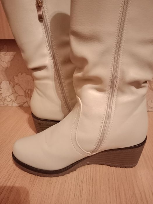 Продам симпатичные сапожки