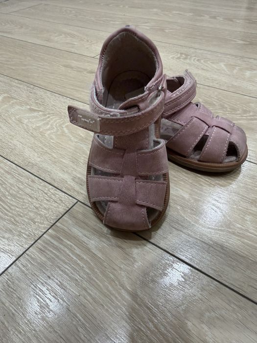 Сандали для девочки