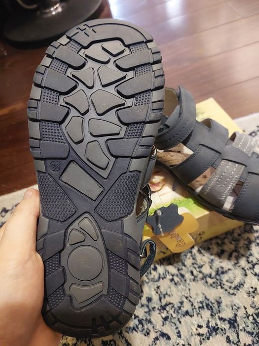 Продам летняя детская обувь