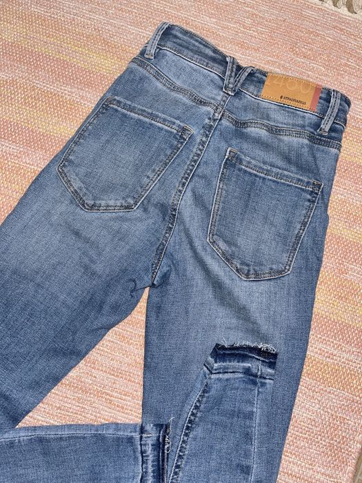 Slim дънки Stradivarius