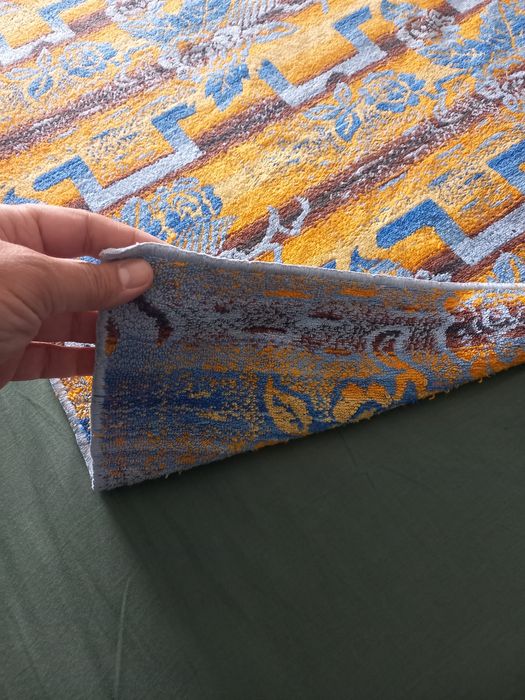 Vand prosop gros/invelis de pat dimensiune 130 x 170 cm stare perfecta