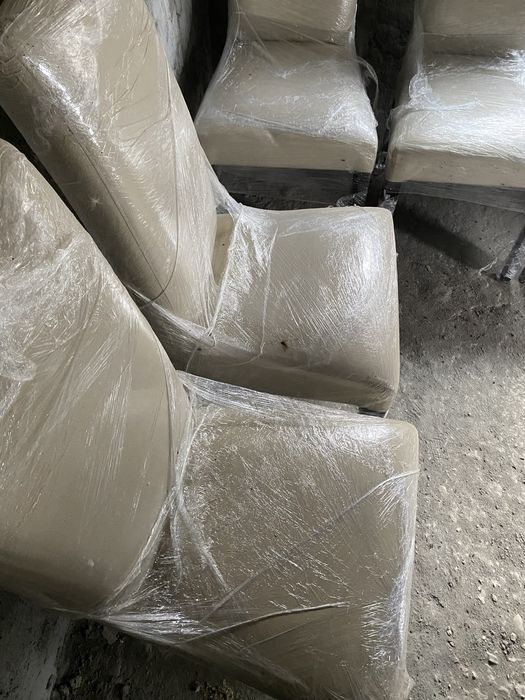 Scaune din piele ecologica , stare buna