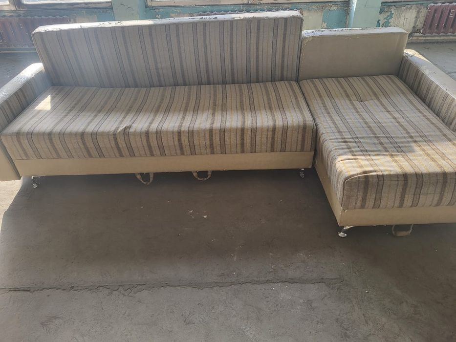 Диван отдам даром