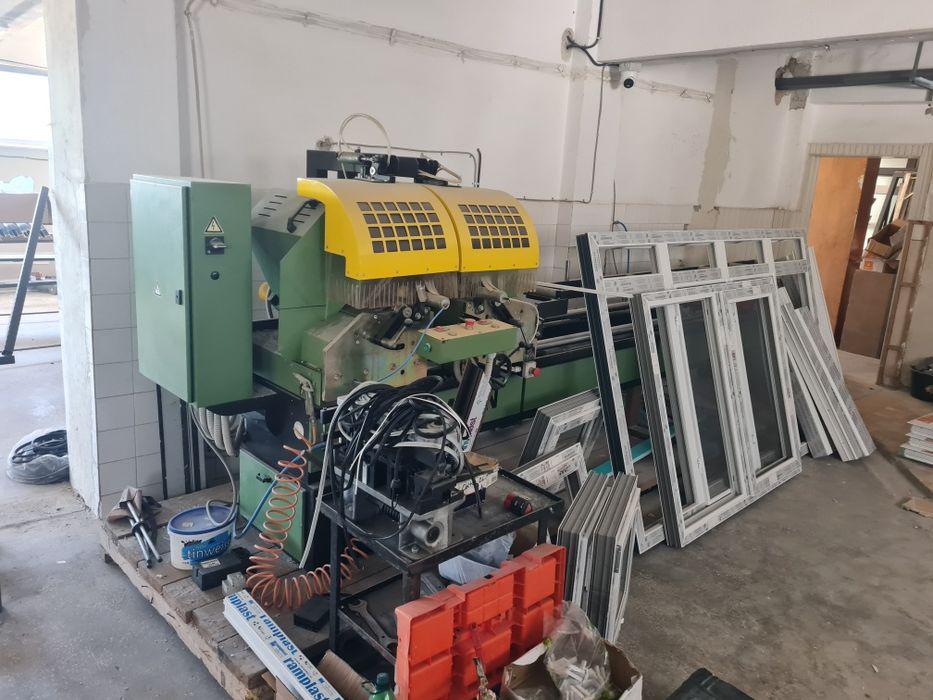 Vand utilaje pvc si aluminiu