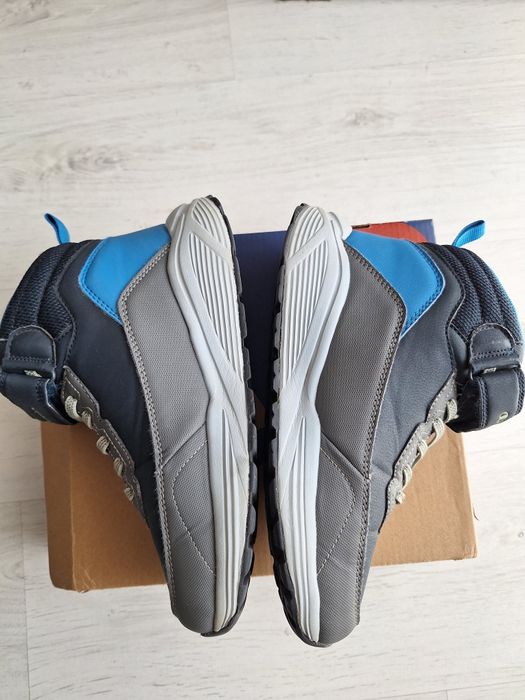 Adidasi Champion waterproof mărimea 35