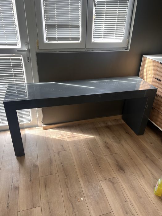 Маса / бар / конзола / фризьорско работно място