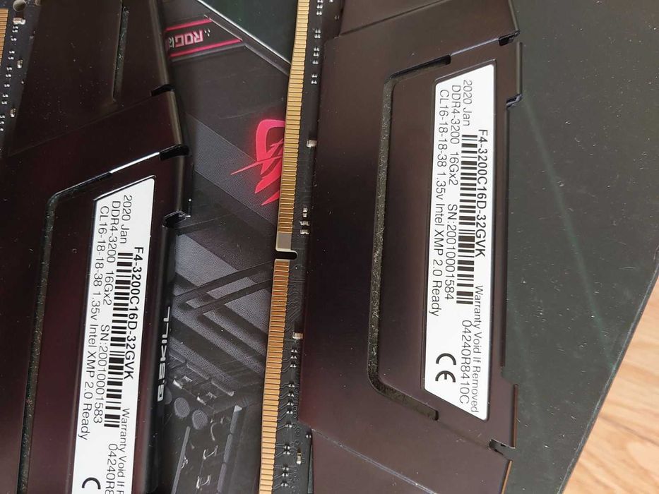 32GB 3200Mhz CL16 - G.Skill Ripjaws, Kingston Fury, Corsair Vengance