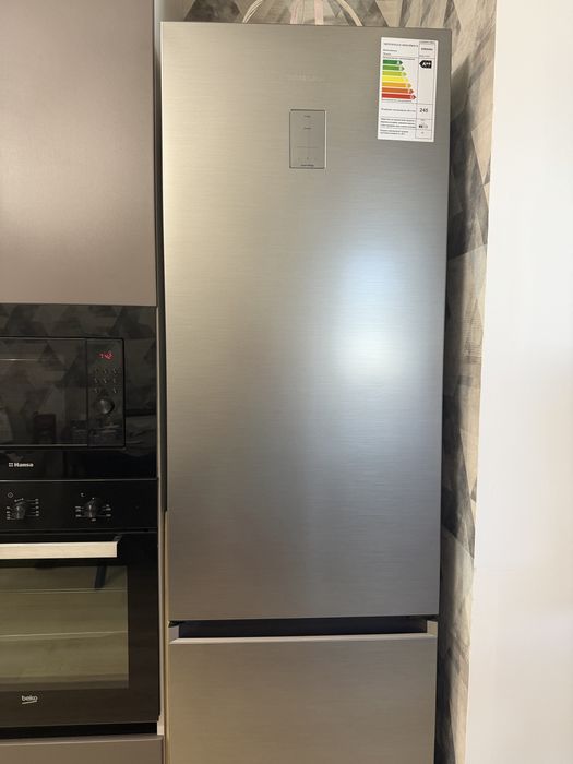 Холодильник Samsung RB38C766DS9