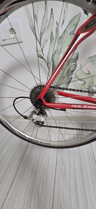Vând Cursieră Specialized Roubaix (Cadru Full Carbon, Echipare Shimano Ultegra)