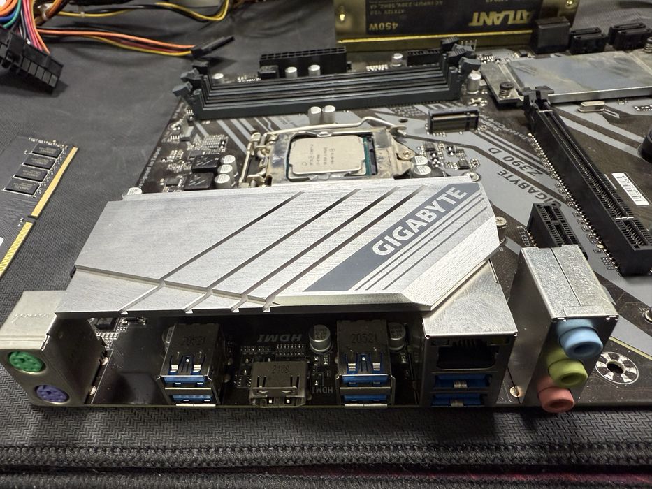 Процессор intel core i7-8700K, материнка z390