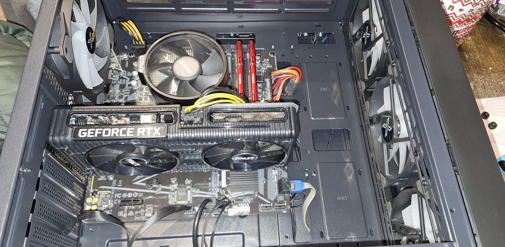 Геймърски компютър Rizen 5600/16GB Ram/Rtx 3060 Ti