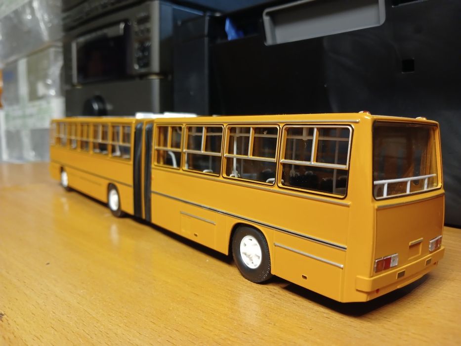 Модель 1/43 Икарус -280.33М