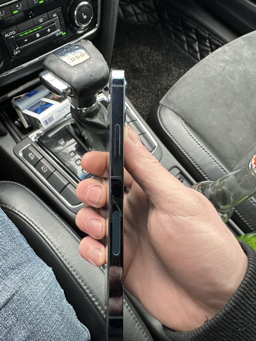 Продам Айфон 12 Pro