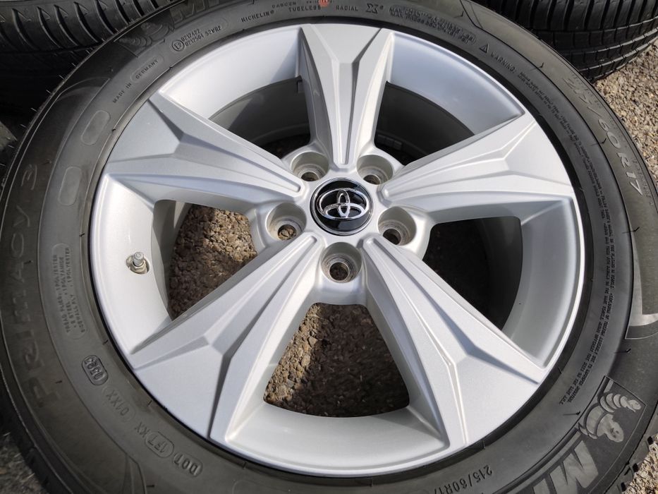 17" оригинални алуминиеви джанти за Toyota Chr.