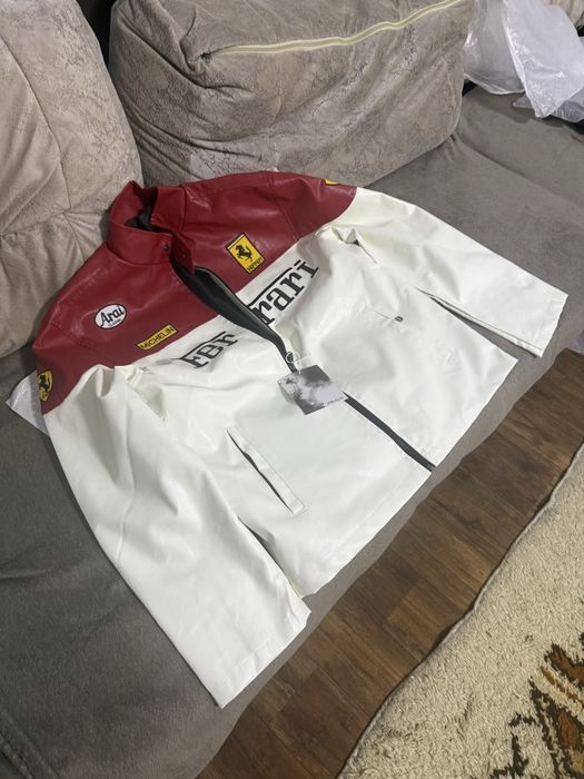 Куртка искуственная кожа , очень красивая