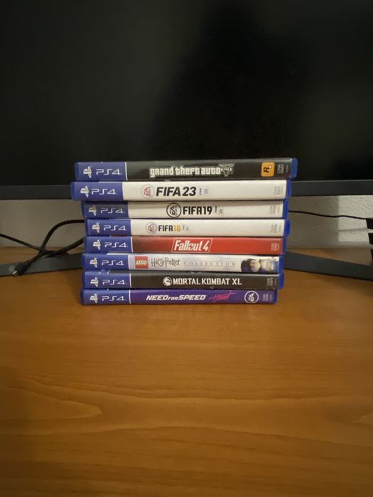 Vand ps 4 pro 2 controlere