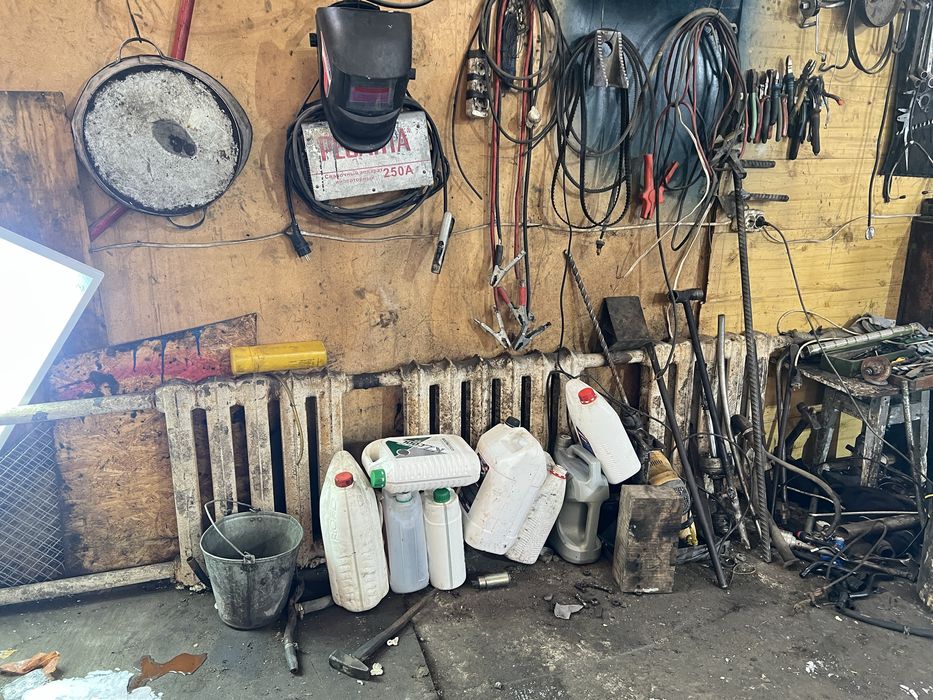 Продам жилой дом вместе с боксом под СТО