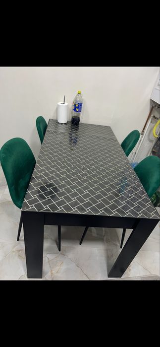 Vand masa cu scaune