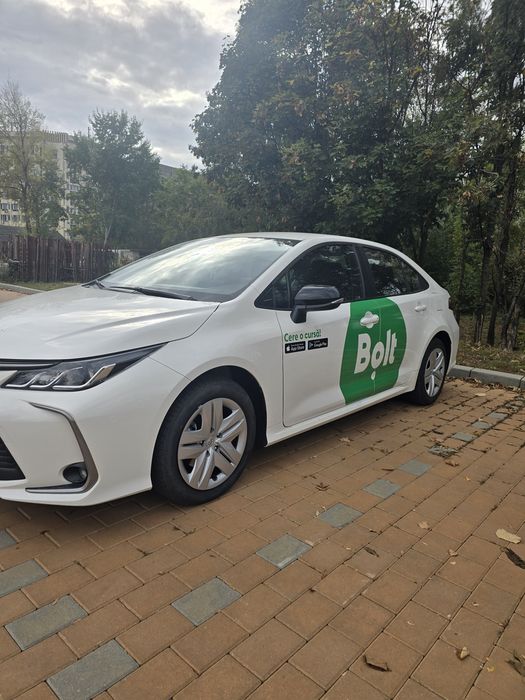 Închirieri Auto Toyota Corolla Hidrid pt Ridesharing