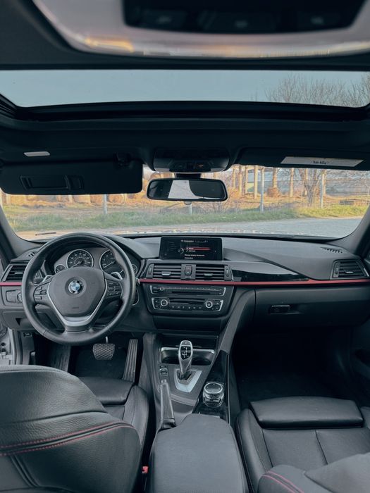 BMW Seria 3BMW335xi F30 XDrive Sport Line I
90.000 km REALII HUDIKEYLE