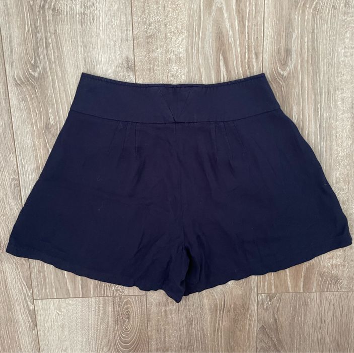 Pantaloni scurti tip fusta Amisu nr.34