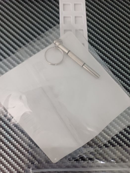 Подставка , стилусы , набор отвёрок