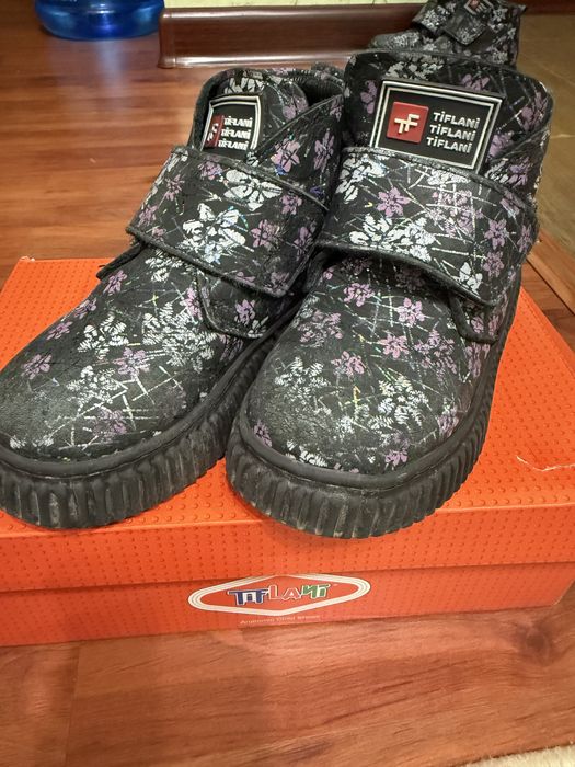 Продам осенние ботинки для девочки