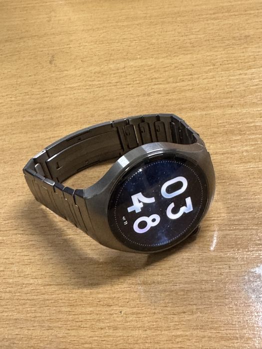 Продам часы Huawei Watch 5