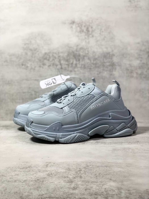 Adidasi Balenciaga Triple S Calitate Premium