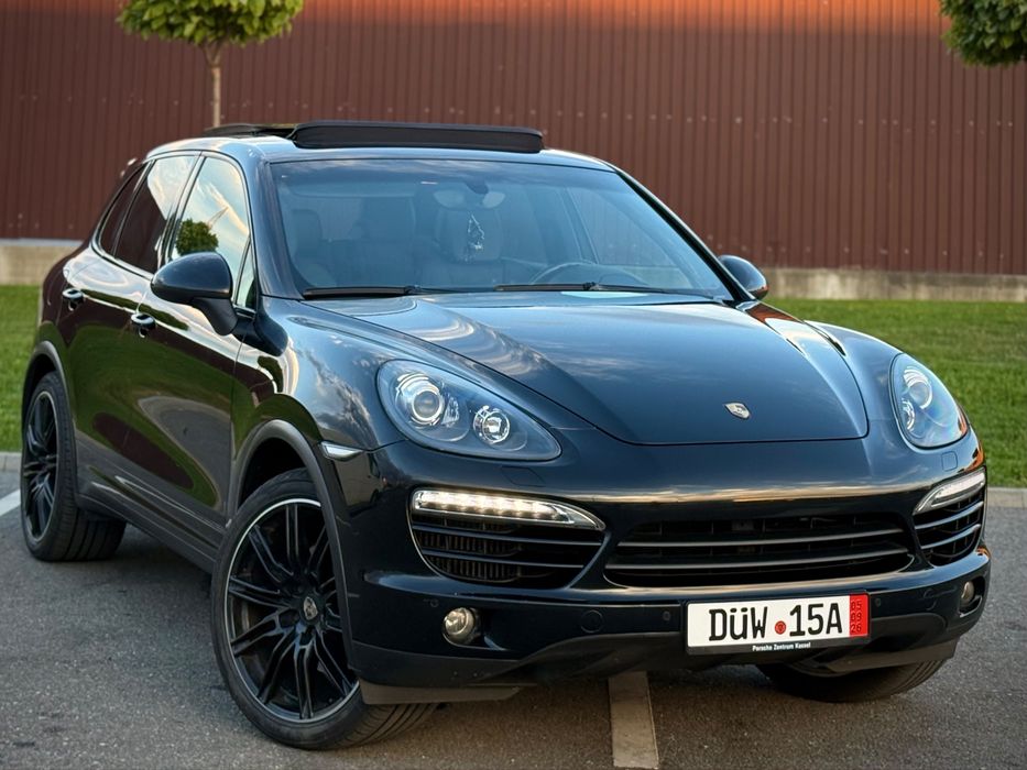 Porsche Cayenne  3.0D /245 cai/ an 2012 /Perne Aer ,,Xenon, Panoramic ,Piele ,Carlig 3,5T