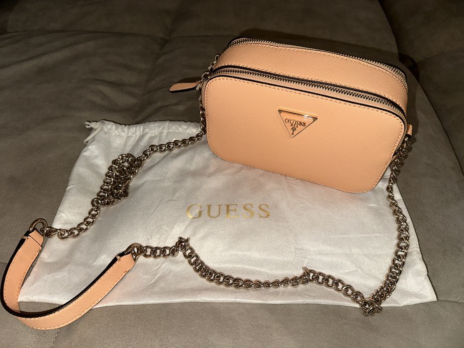 Guess дамска чанта